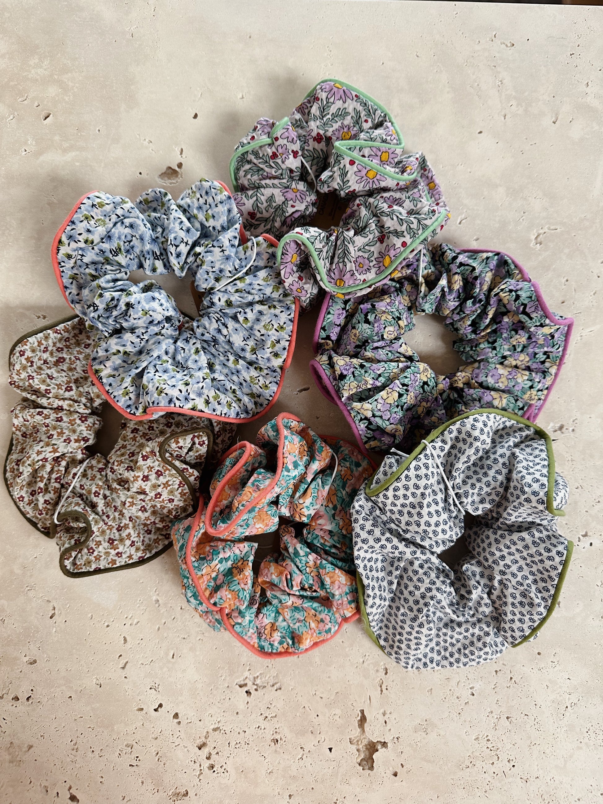 Ditsy Floral Scrunchie