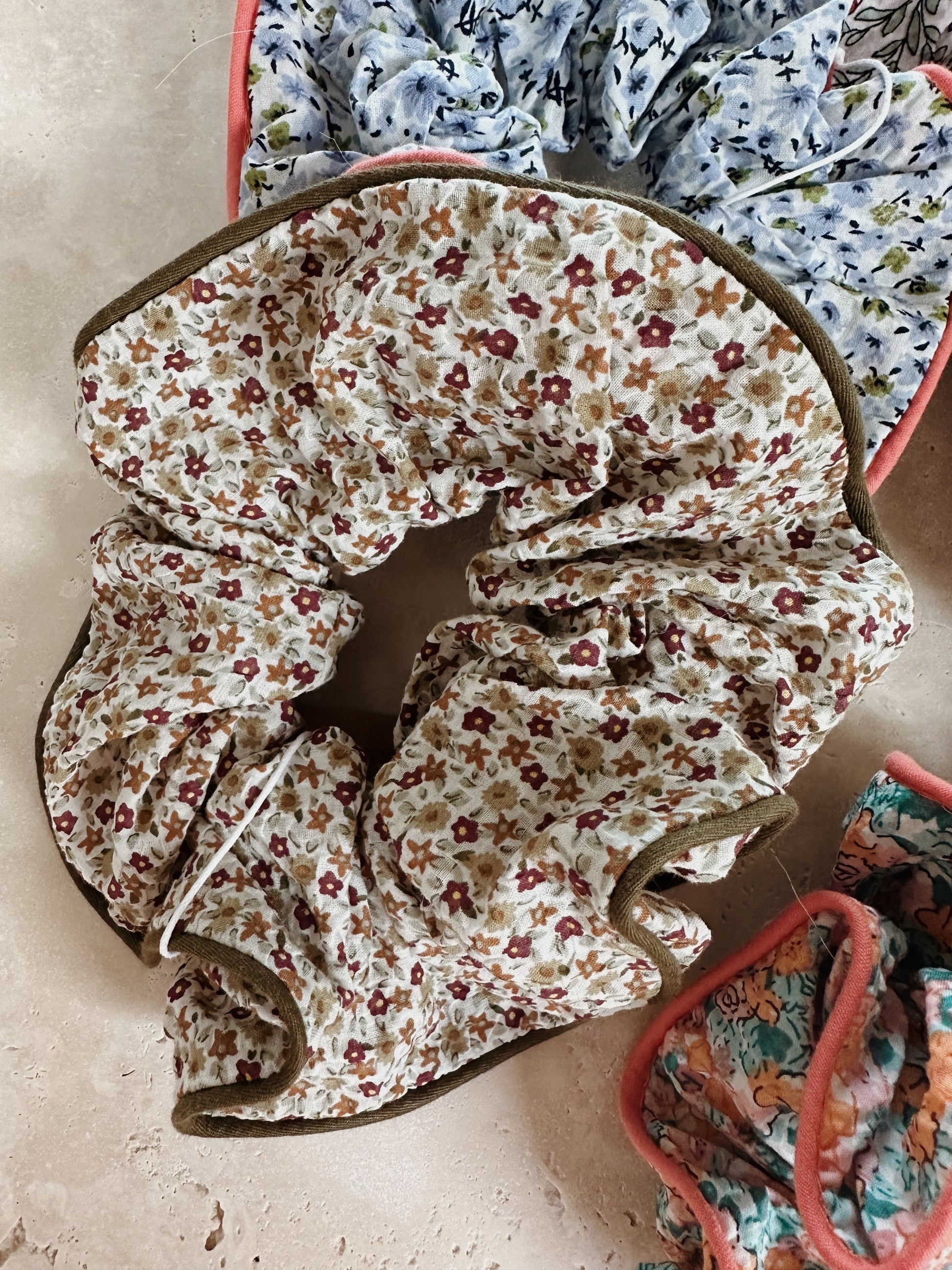 Ditsy Floral Scrunchie