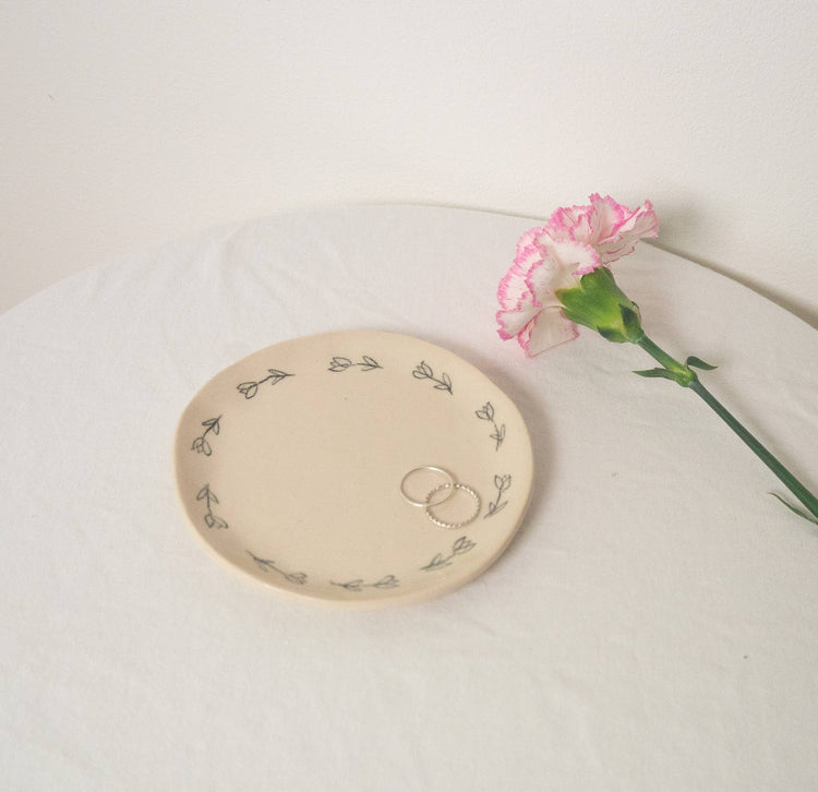 Line Drawn Tulips Catchall Plate