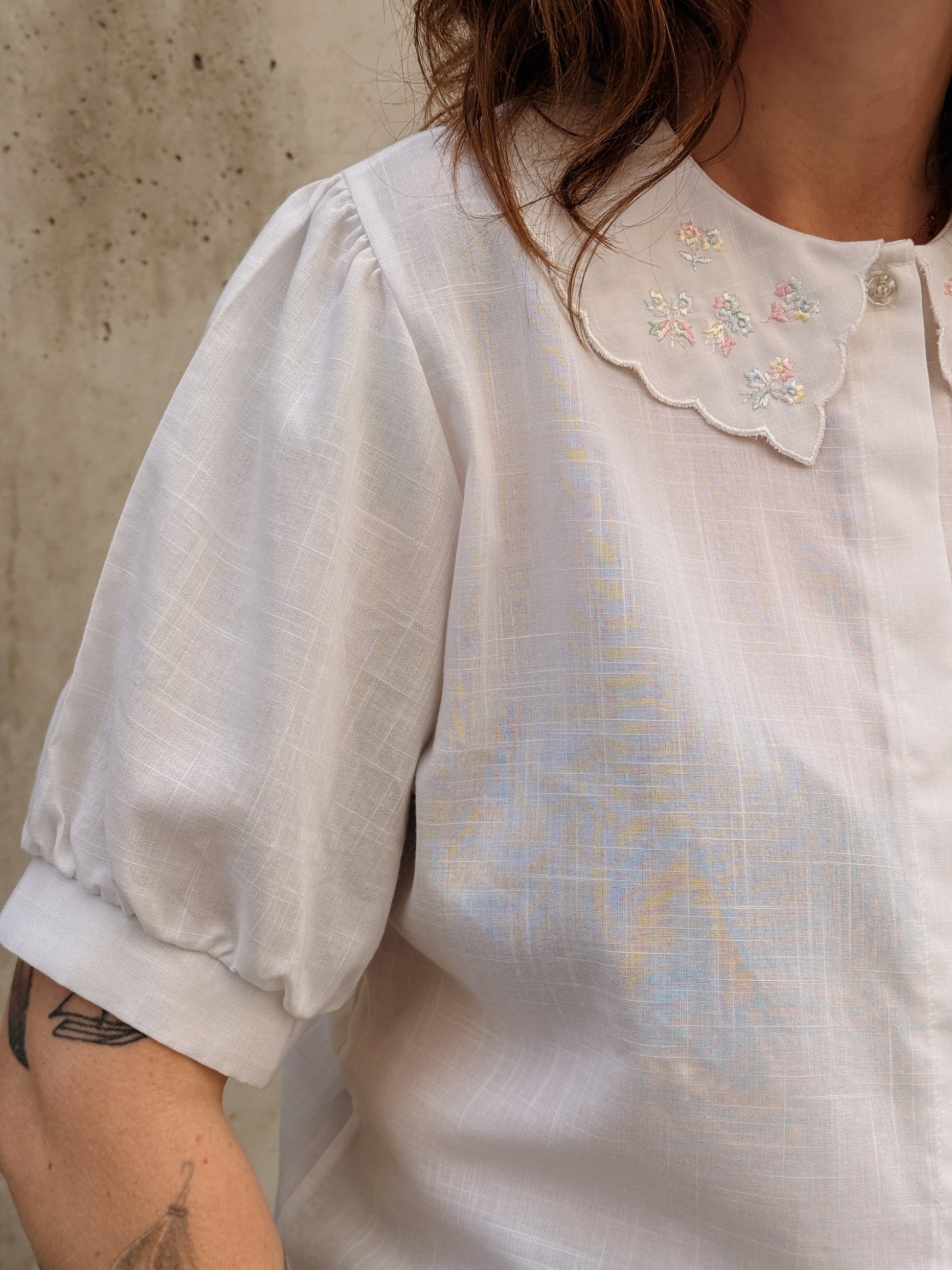 Embroidered Collar Puff Sleeve Blouse