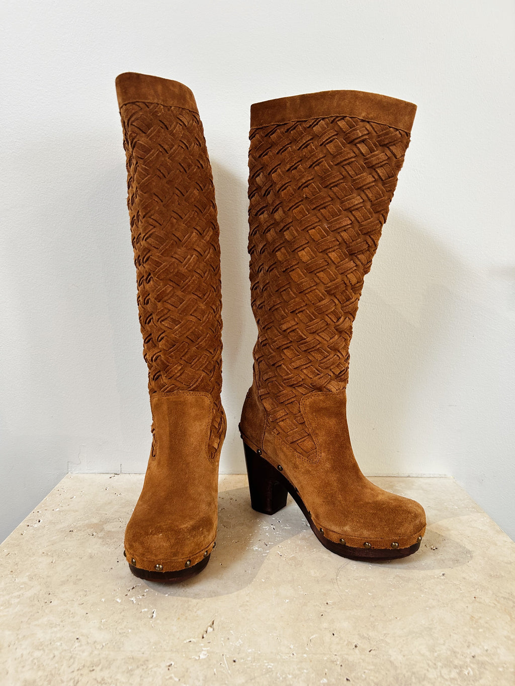 Ugg Suede Clog Boot - W7