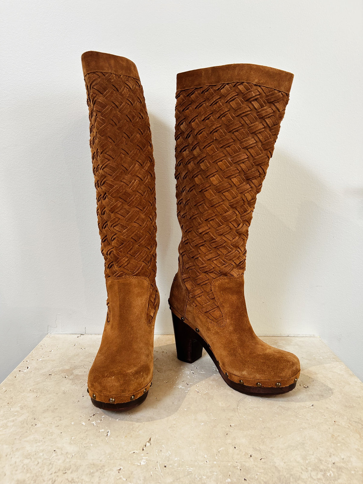 Ugg Suede Clog Boot - W7
