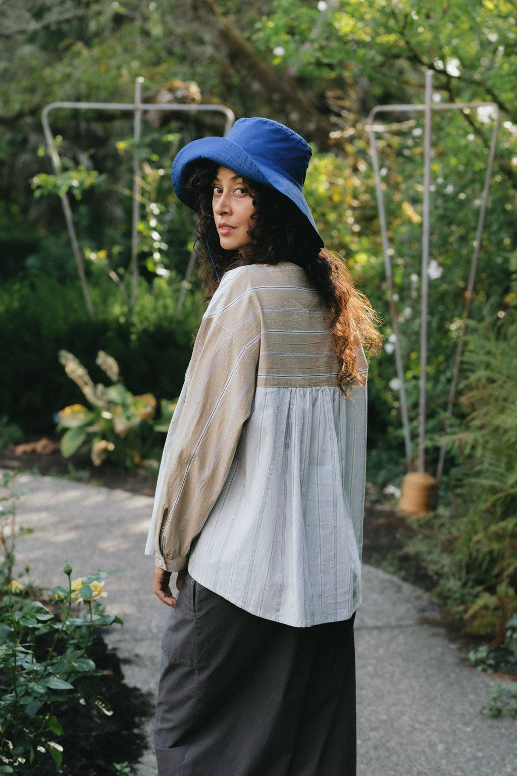Gardener's Hat in Mineral Blue