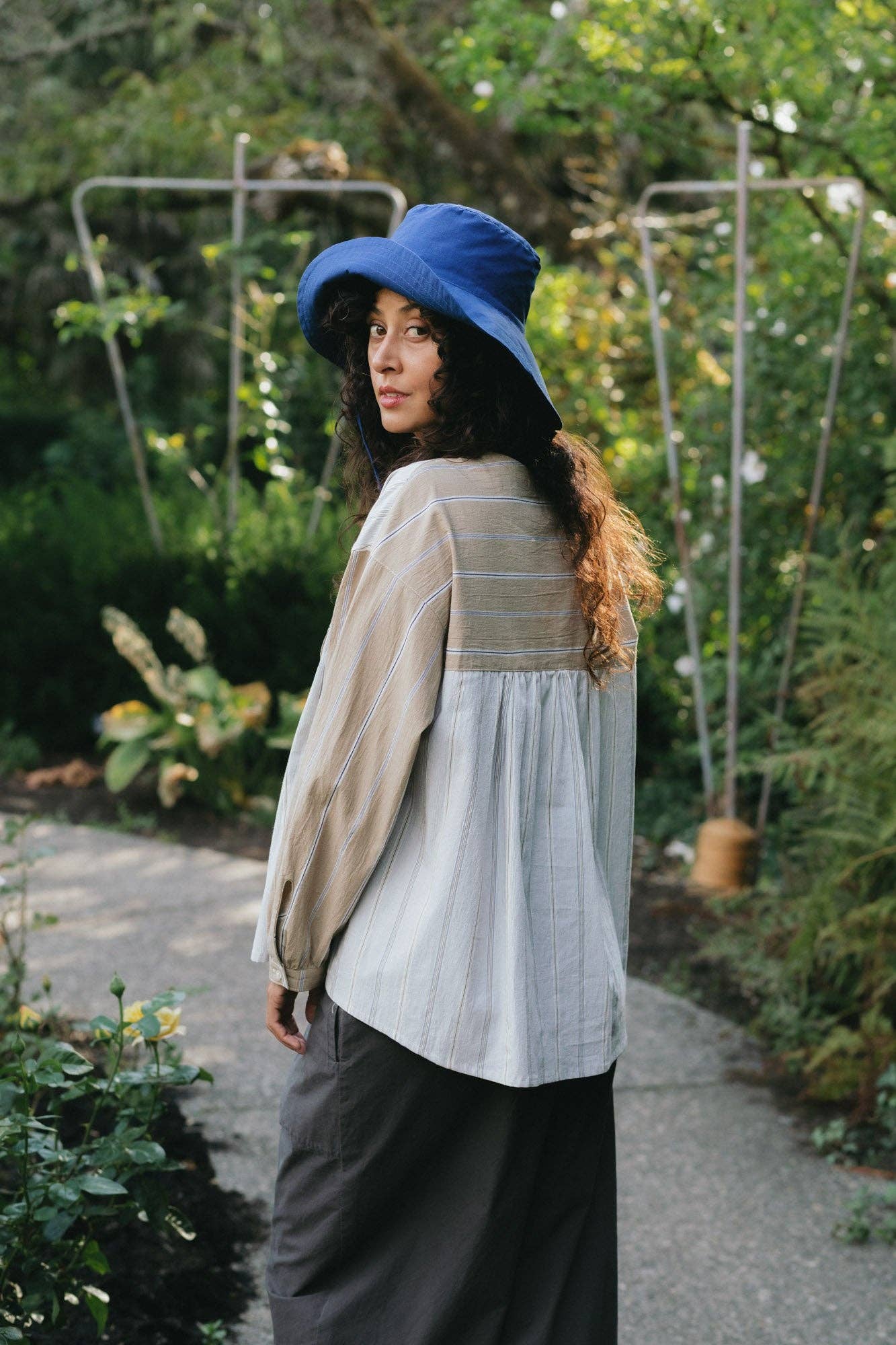 Gardener's Hat in Mineral Blue