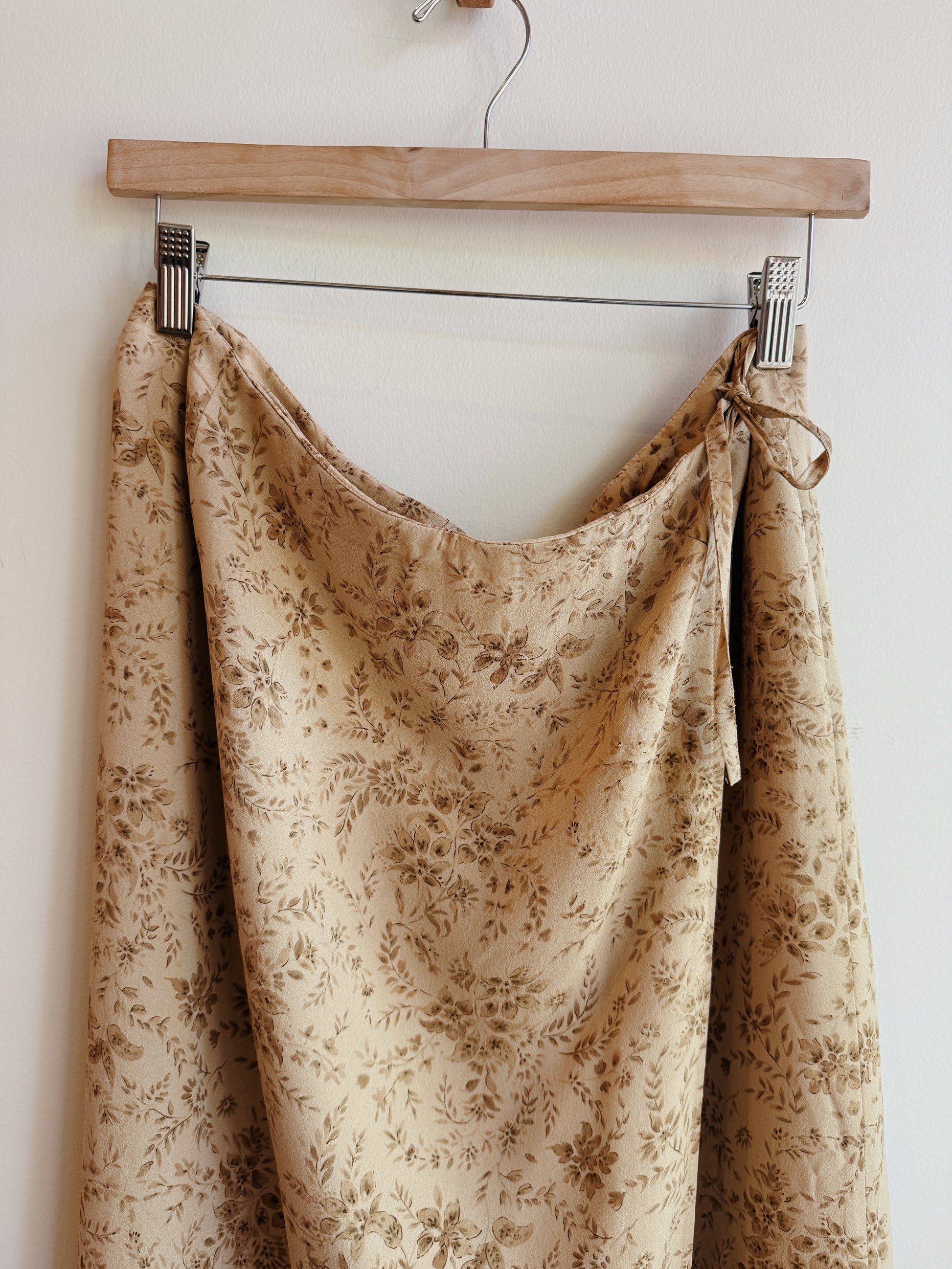 Tabots Tan Floral Silk Wrap Skirt
