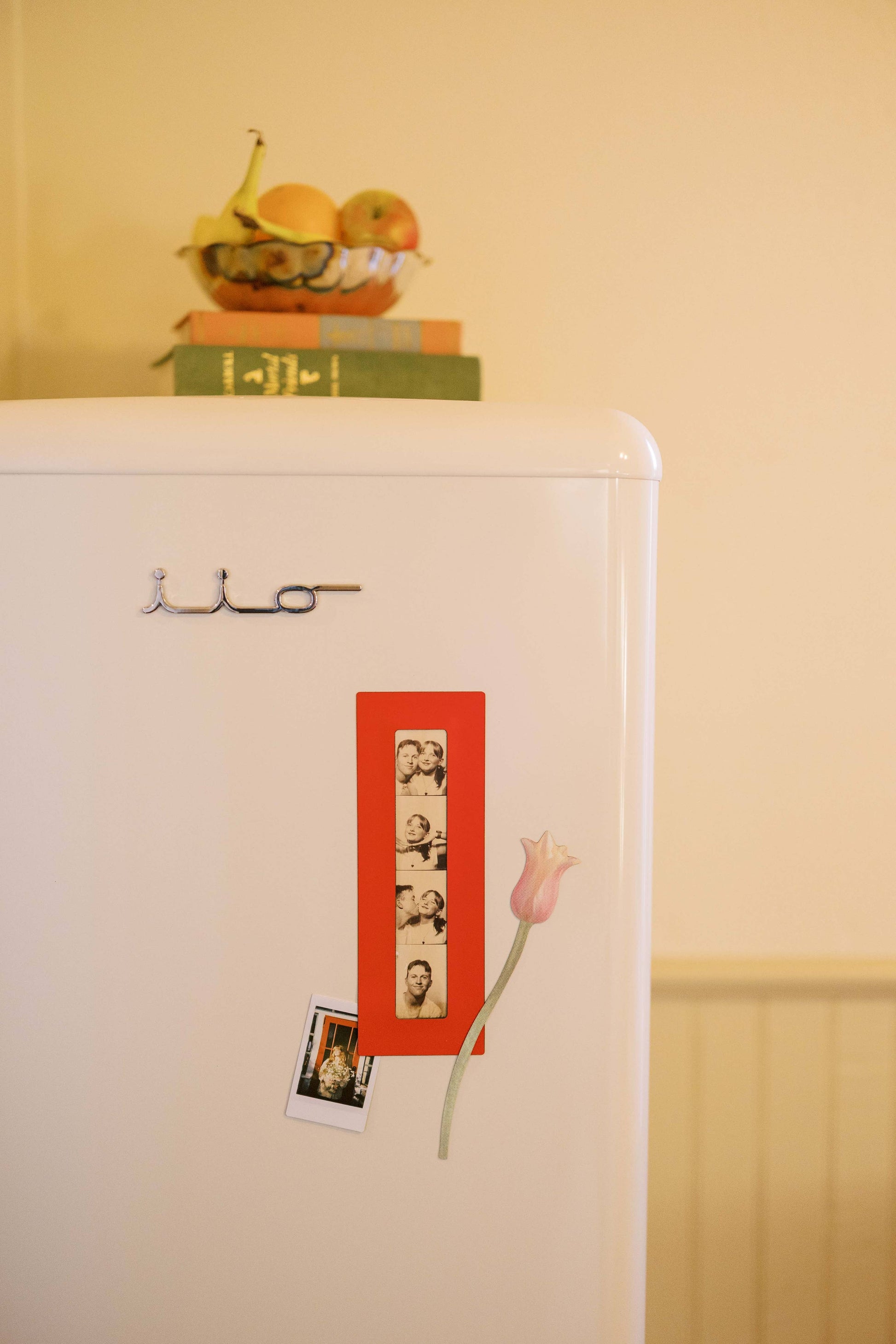 Magnetic Photo Booth Frame