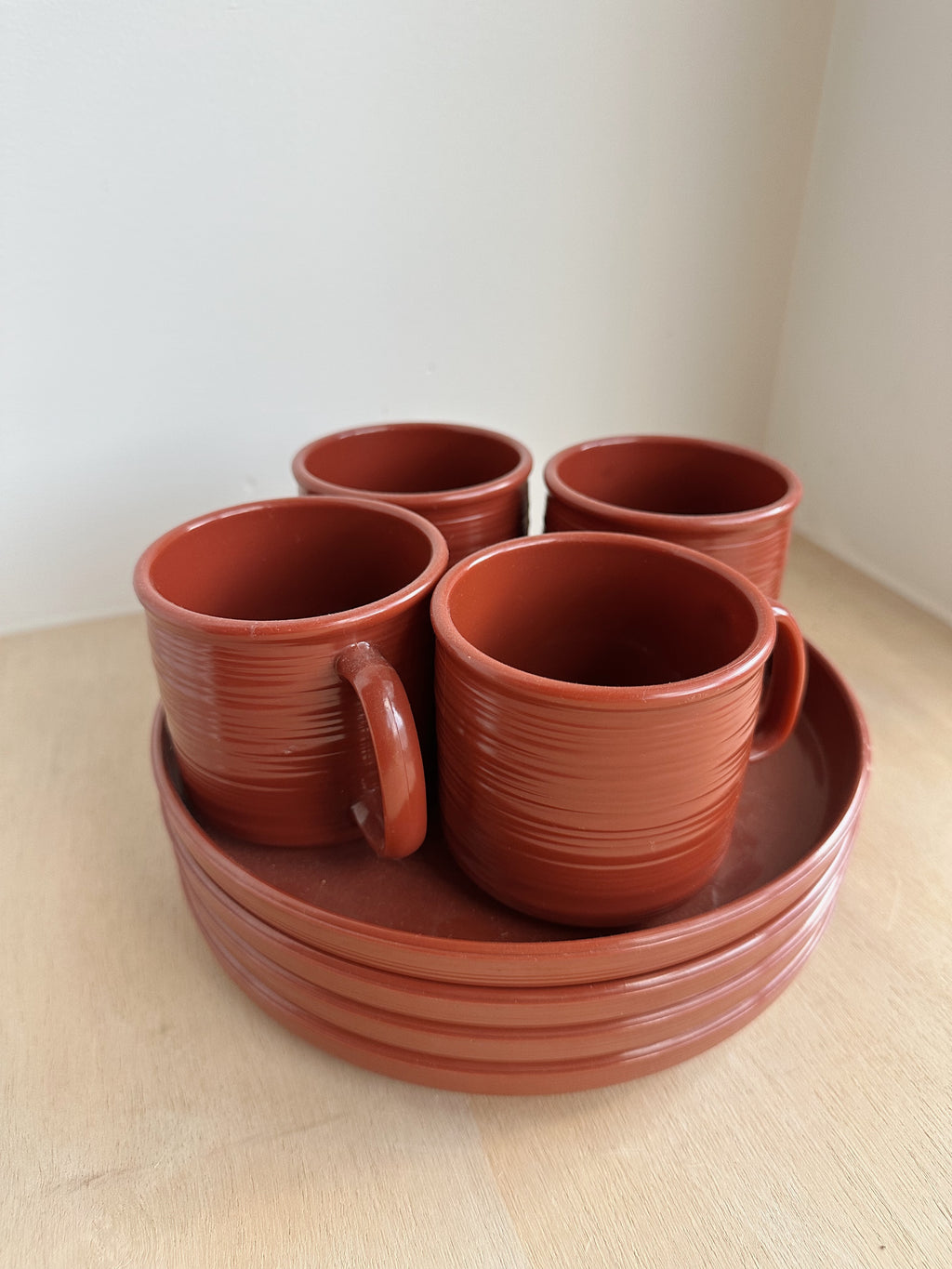 70's Ribbed Place Setting