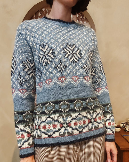 Baxter and Wells blue knit sweater