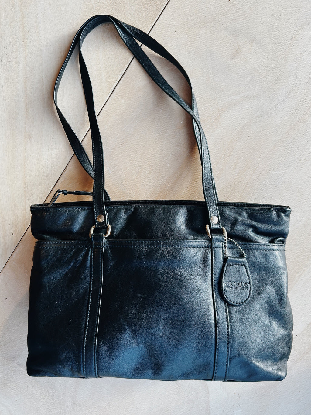 Glrious Black Leather Shoulder Bag
