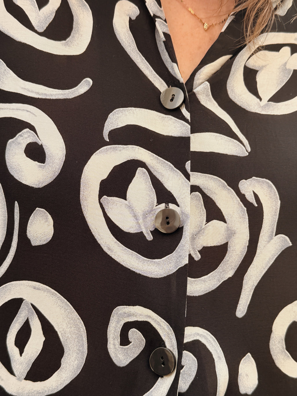 Slinky Swirl Buttondown