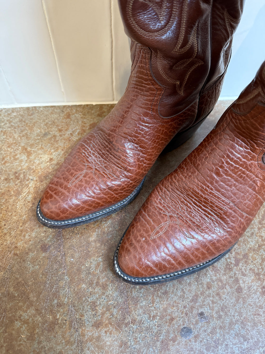 Tony Lama Cowboy Boots - 8