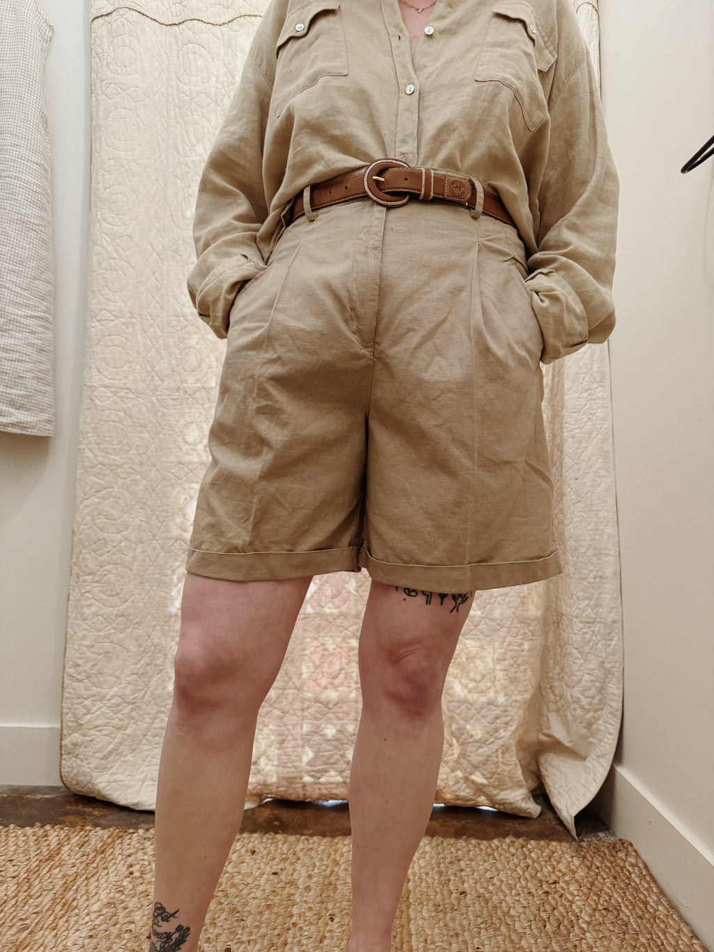 Linen Blend Shorts w Belt
