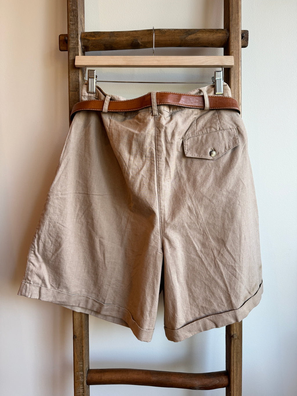 Linen Blend Shorts w Belt