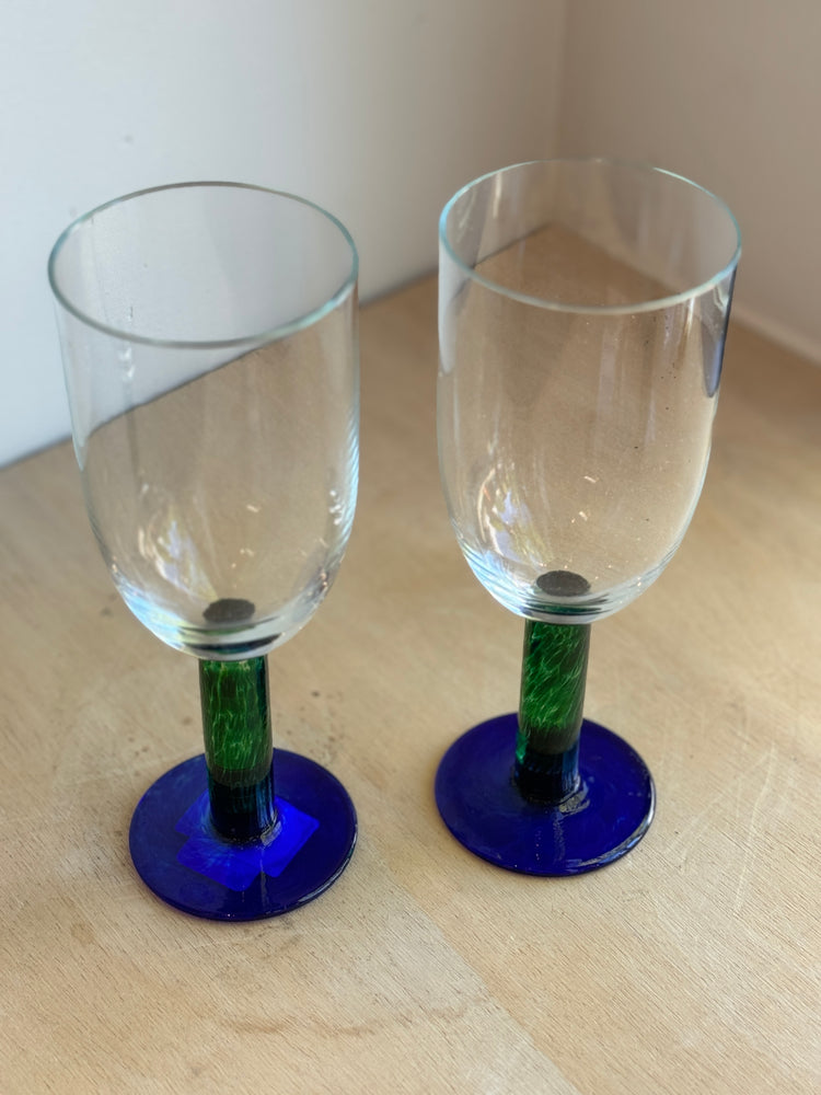 Swirl Stem Wine Glasses