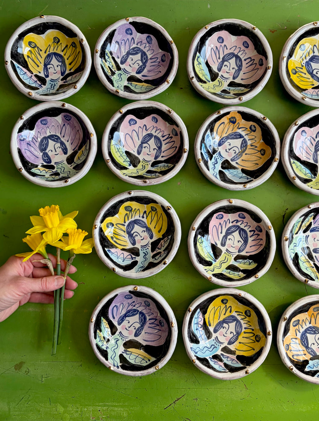 Folk Flower Dish